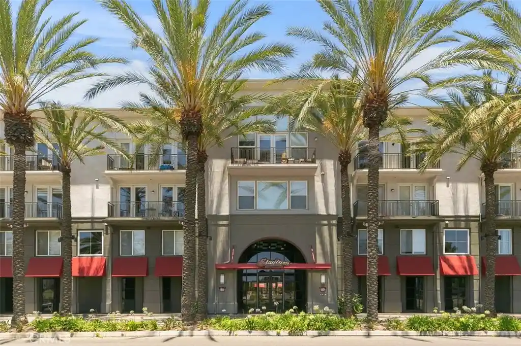 Listing Photo 1 - Condo for sale in 1801 E Katella located at 1801 E Katella, Anaheim, CA 92805 - Unit #4030