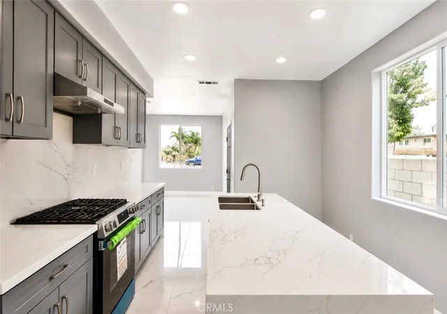 Listing Photo 4 - Condo for sale in building located at 1439 S Palomares, Pomona, CA 91766
