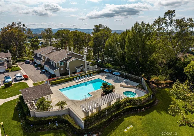 Homes for sale in Mission Viejo, CA | 26075 Las Flores, Mission Viejo, CA 92691 | Houzeo
