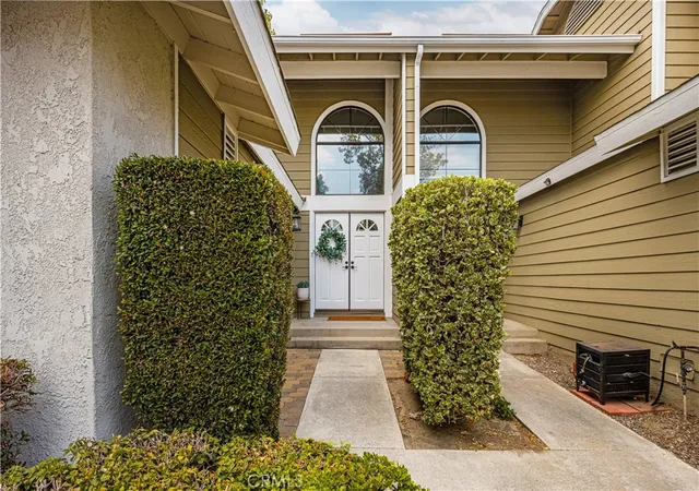 3rd image of 26075 Las Flores #C, Mission Viejo, CA 92691 | MLS# PW26142745