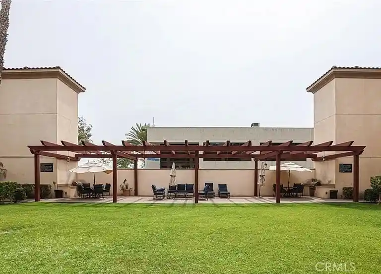 Listing Photo 15 - Condo for sale in 17230 Newhope located at 17230 Newhope, Fountain Valley, CA 92708 - Unit #211