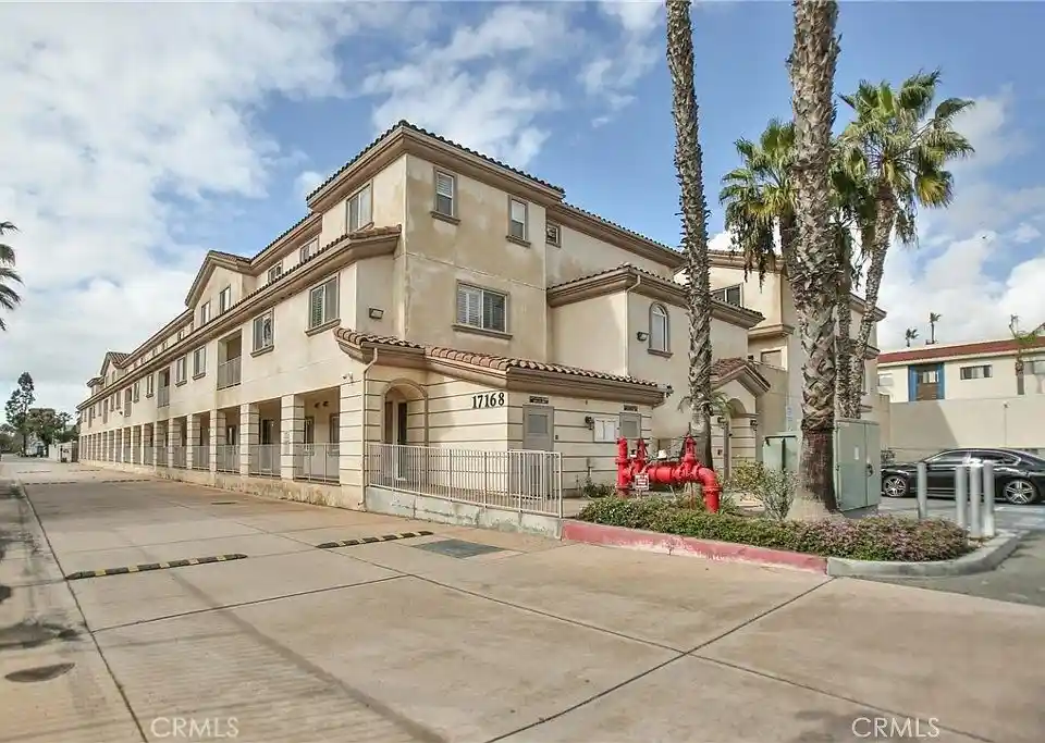 Listing Photo 1 - Condo for sale in 17168 Newhope located at 17168 Newhope, Fountain Valley, CA 92708 - Unit #222