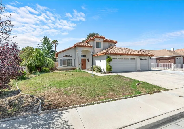 2nd image of 13047 San Carlos Ct, Victorville, CA 92392 | MLS# CV26142776