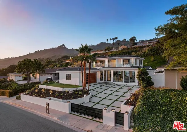 1st image of 32346 Phantom Dr, Rancho Palos Verdes, CA 90275 | MLS# 26854011