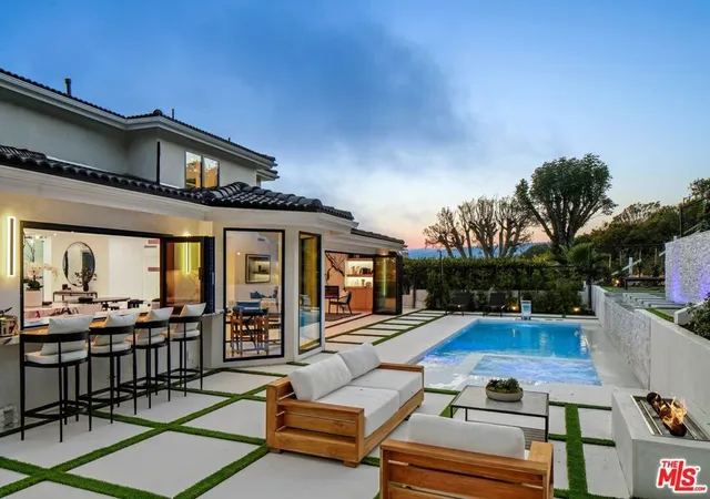 3rd image of 32346 Phantom Dr, Rancho Palos Verdes, CA 90275 | MLS# 26854011