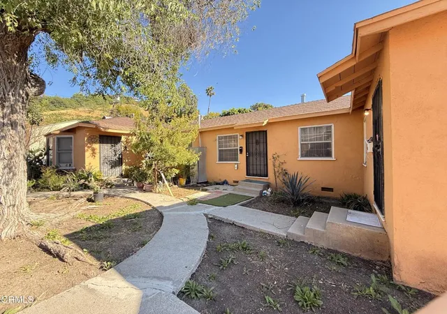 Listing Photo 5 - Condo for sale in building located at 2408 N 2410 Eastern Ave, Los Angeles, CA 90032