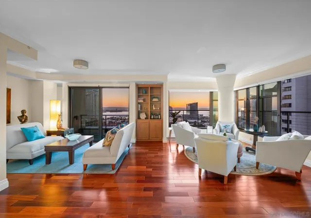 Listing Photo 5 - Condo for sale in building located at 645 Front St, San Diego, CA 92101 - Unit #2002