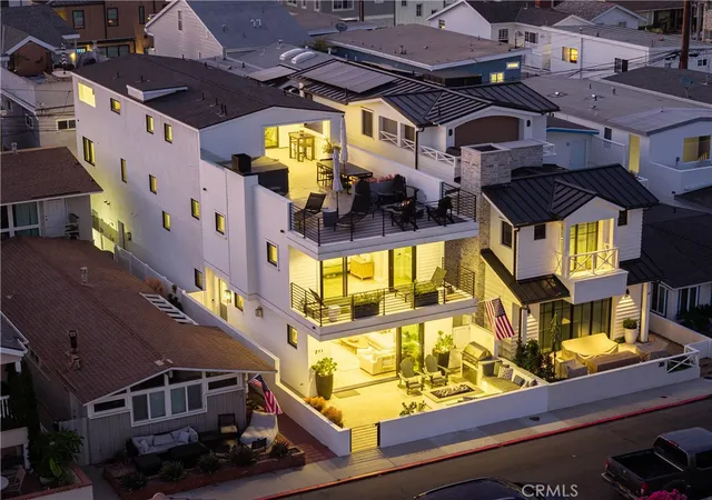 Photo 1 of Single family home for sale at 211 35th, Newport Beach, CA 92663 | MLS# OC26142332 | Listing updated on 2026-09-29