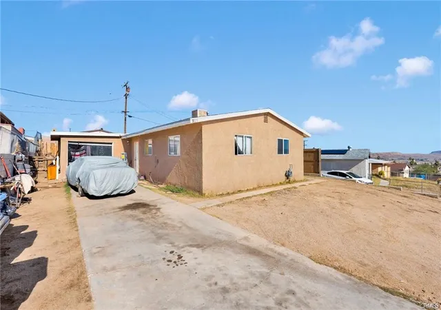 1st image of 905 E Elizabeth, Barstow, CA 92311 | MLS# IG26142850