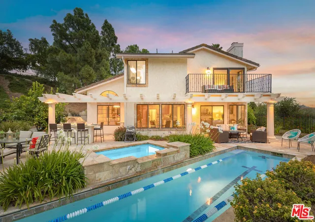 Photo 3 of Sale Pending at 2736 Whitechapel Pl, Thousand Oaks, CA 91362 | MLS# 26854079 | Listing updated on 2026-10-05