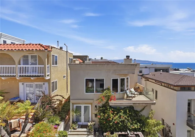 Homes for sale in Manhattan Beach, CA | 222 24Th St, Manhattan Beach, CA 90266 | MLS# SB26141926