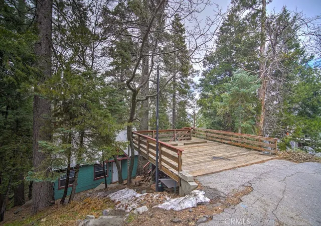 Photo 2 of Single family home for sale at 582 Rose Ln, Twin Peaks, CA 92391 | MLS# OC26140748 | Listing updated on 2026-09-01