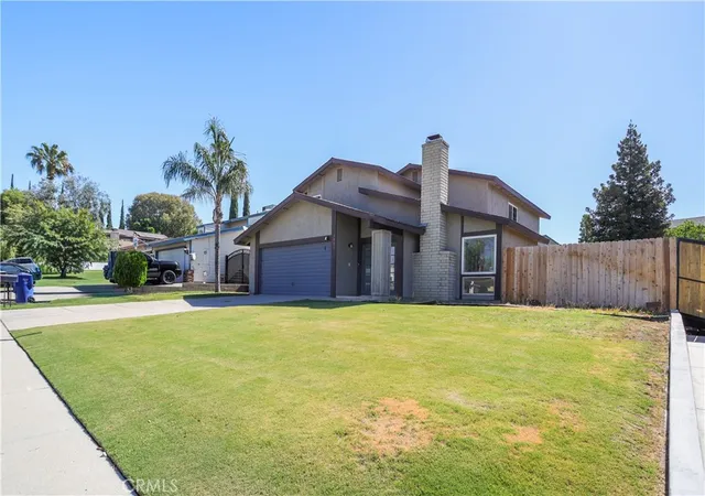 3rd image of 3001 Catalina Dr, Bakersfield, CA 93306 | MLS# SR26142885