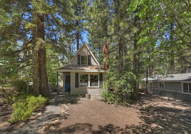 Photo 2 of Single family home for sale at 840 Elm, Big Bear Lake, CA 92315 | MLS# IG26142561 | Listing updated on 2026-10-04