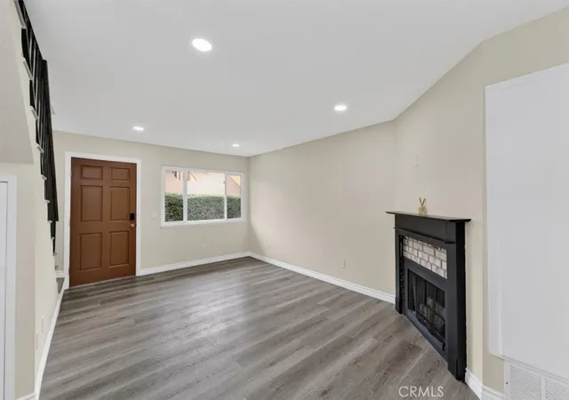 Photo 3 of Condo for sale at 521 West 9th St, Upland, CA 91786 | MLS# AR26142550 | Listing updated on 2026-09-20
