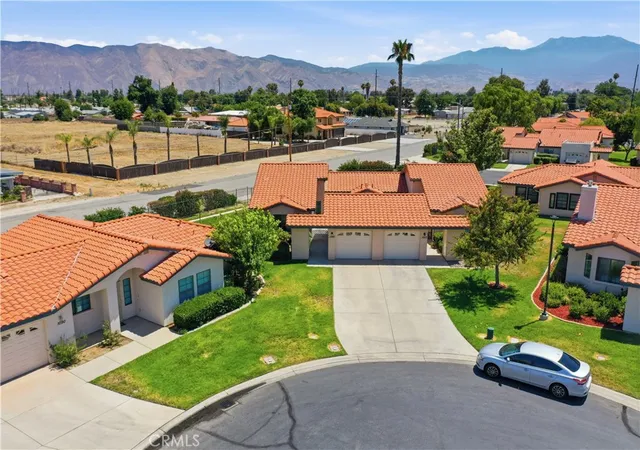 Photo 2 of Single family home for sale at 1086 Morning Mist Ct, Hemet, CA 92545 | MLS# SW26142647 | Listing updated on 2026-09-29