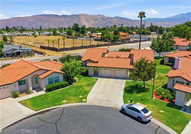 Photo 3 of Single family home for sale at 1086 Morning Mist Ct, Hemet, CA 92545 | MLS# SW26142647 | Listing updated on 2026-09-29