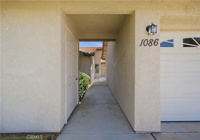 Photo 3 of Single family home for sale at 1086 Morning Mist Ct, Hemet, CA 92545 | MLS# SW26142647 | Listing updated on 2026-09-29