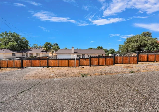2nd image of 18128 Catalpa St, Hesperia, CA 92345 | MLS# HD26142895