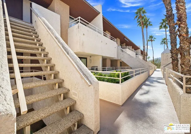 3rd image of 470 S Calle Encilia #B15, Palm Springs, CA 92262 | MLS# 26853777PS