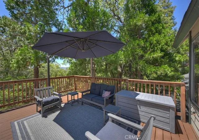 Photo 3 of Single family home for sale at 334 Highland Dr, Lake Arrowhead, CA 92352 | MLS# IG26142918 | Listing updated on 2026-10-04