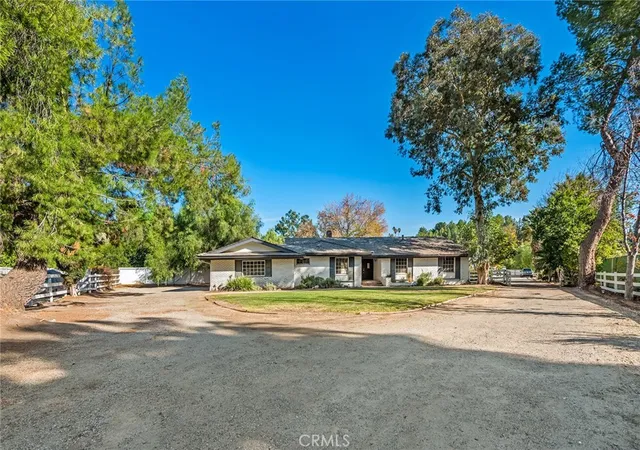 Homes for sale in Hidden Hills, CA | 5547 Paradise Valley Rd, Hidden Hills, CA 91302 | MLS# SR26137689
