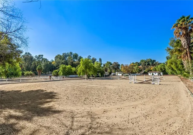Homes for sale in Hidden Hills, CA | 5547 Paradise Valley Rd, Hidden Hills, CA 91302 | MLS# SR26137689