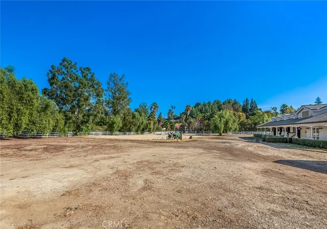 Homes for sale in Hidden Hills, CA | 5547 Paradise Valley Rd, Hidden Hills, CA 91302 | MLS# SR26137689
