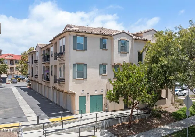 3rd image of 351 Riverpark, Oxnard, CA 93036