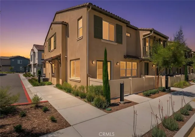 Townhouse for sale at 39438 Corvina, Temecula, CA 92591 | MLS# SW26141502