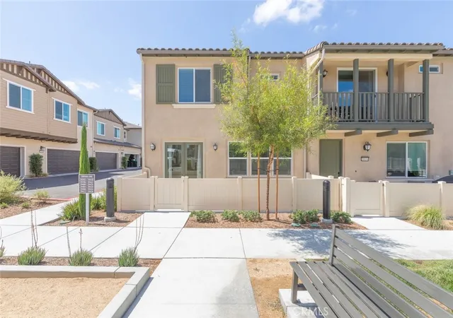 Photo 2 of Townhouse for sale at 39438 Corvina, Temecula, CA 92591 | MLS# SW26141502 | Listing updated on 2026-10-05