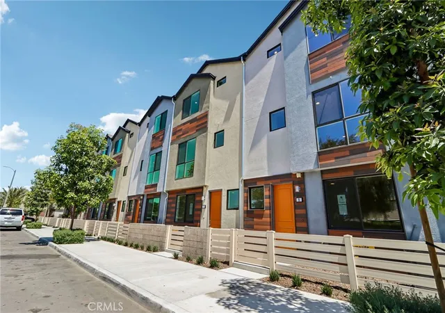 Homes for sale in Long Beach, CA | 5876 Linden Ave Ave #7, Long Beach, CA 90805 | MLS# OC26143102
