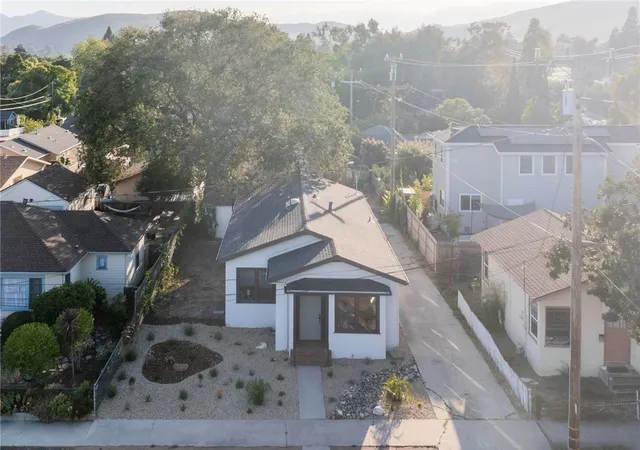 Photo 3 of Single family home for sale at 2061 Ward St, San Luis Obispo, CA 93401 | MLS# FR26143079 | Listing updated on 2026-10-02