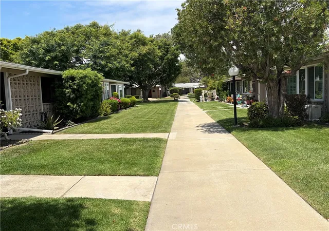 3rd image of 1371 Oakmont Rd, Seal Beach, CA 90740