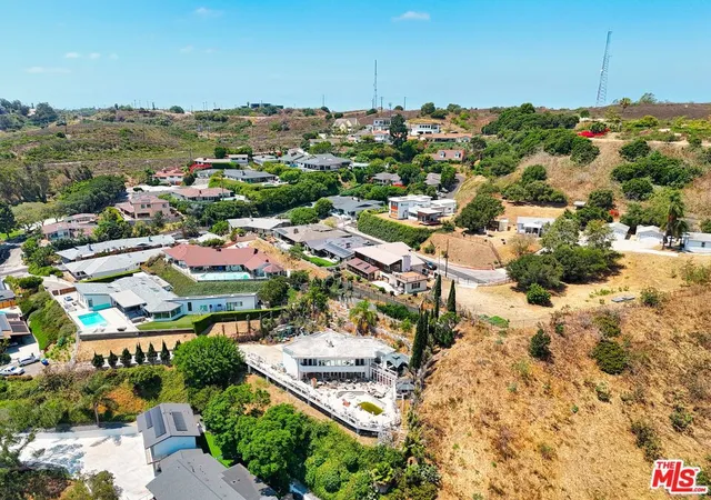 4th image of 5957 Wrightcrest Dr, Culver City, CA 90232 | MLS# 26854433