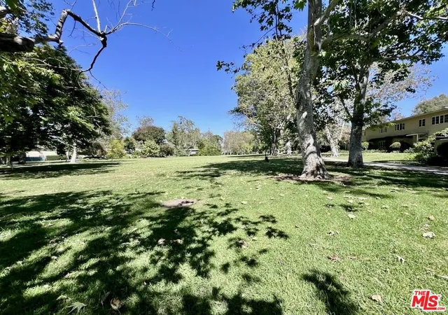 Photo 3 of Condo for sale at 5340 1/4 Village, Los Angeles, CA 90016 | MLS# 26853705 | Listing updated on 2026-07-14