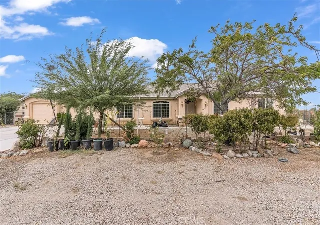 3rd image of 12008 Sierra Vista, Phelan, CA 92371 | MLS# PW26143198