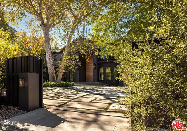 23rd image of 4565 Encino Ave, Encino, CA 91316 | MLS# 26854353
