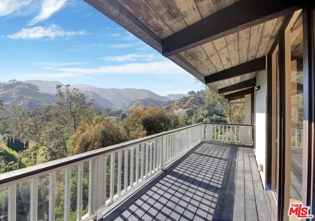 Homes for sale in Malibu, CA | 3557 Serra Rd, Malibu, CA 90265 | MLS# 26850045