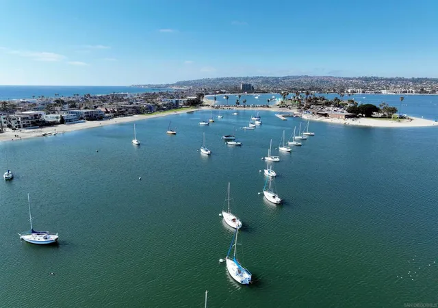 Photo 11 of Multi family home for sale at 3510 Bayside Ln, San Diego, CA 92109 | MLS# 260015976SD | Listing updated on 2026-07-10