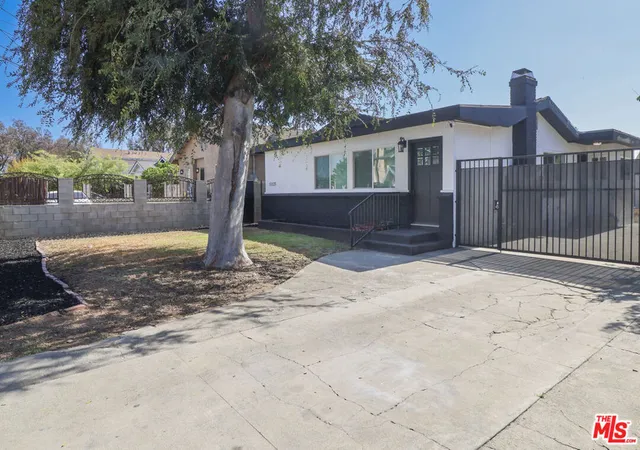 Photo 2 of Single family home for sale at 11125 S Osage Ave, Inglewood, CA 90304 | MLS# 26854641 | Listing updated on 2026-09-24