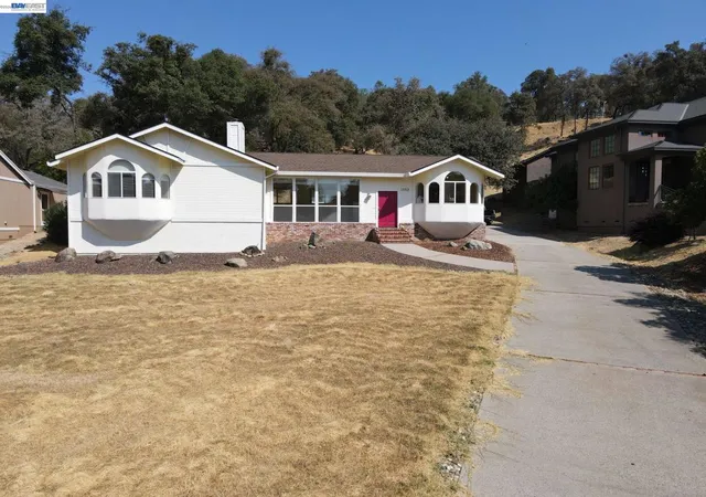 3rd image of 13312 Thistle Loop, Penn Valley, CA 95946 | MLS# 41140199