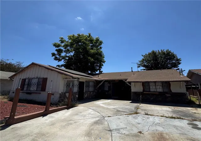 Photo 3 of Single family home for sale at 7265 Skyline Dr, San Diego, CA 92114 | MLS# DW26143111 | Listing updated on 2026-07-07