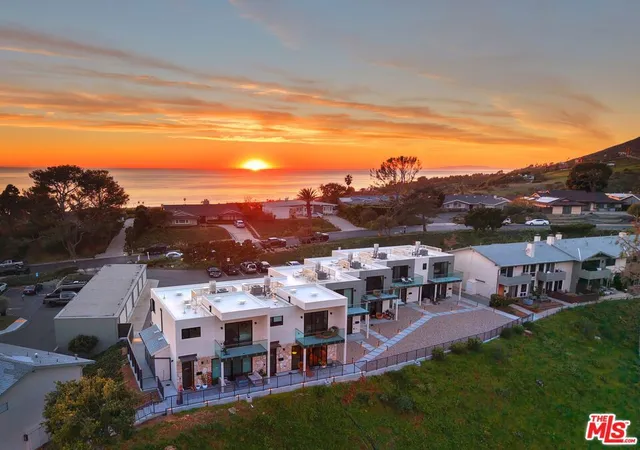 Homes for sale in Malibu, CA | 6208 Tapia Dr, Malibu, CA 90265