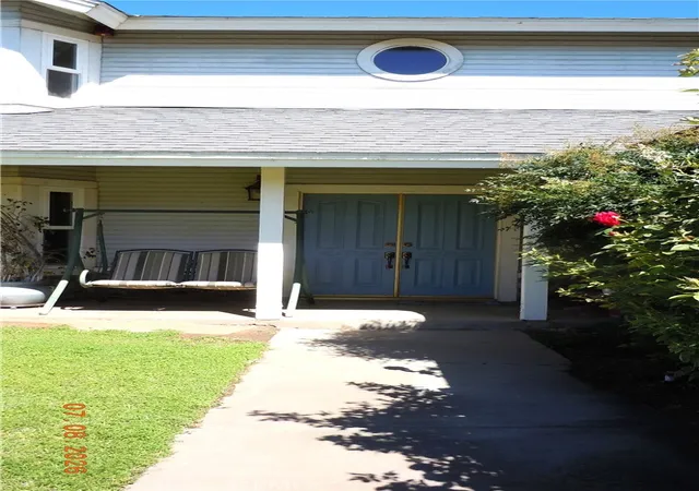 Photo 3 of Single family home for sale at 33325 Morrell Dr, Lake Elsinore, CA 92530 | MLS# SW26142640 | Listing updated on 2026-09-04
