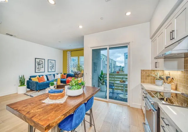 1st image of 28929 Parkridge Loop #80, Hayward, CA 94544 | MLS# 41140205
