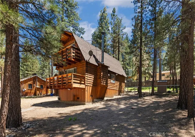 Photo 3 of Single family home for sale at 626 W Aeroplane Blvd, Big Bear City, CA 92314 | MLS# IG26143007 | Listing updated on 2026-10-06