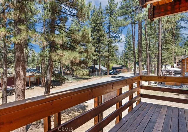 Photo 4 of Single family home for sale at 626 W Aeroplane Blvd, Big Bear City, CA 92314 | MLS# IG26143007 | Listing updated on 2026-10-06