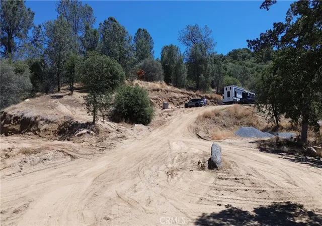 26th image of 25 Buckaroo Ln, Auberry, CA 93602 | MLS# FR26143415