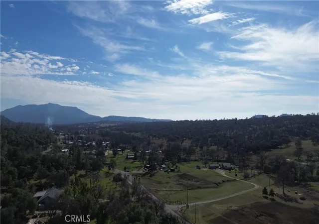 4th image of 25 Buckaroo Ln, Auberry, CA 93602 | MLS# FR26143415